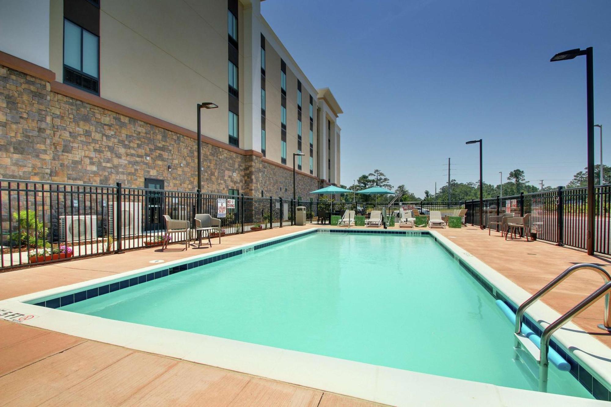 Hampton Inn & Suites By Hilton Southport Exterior foto