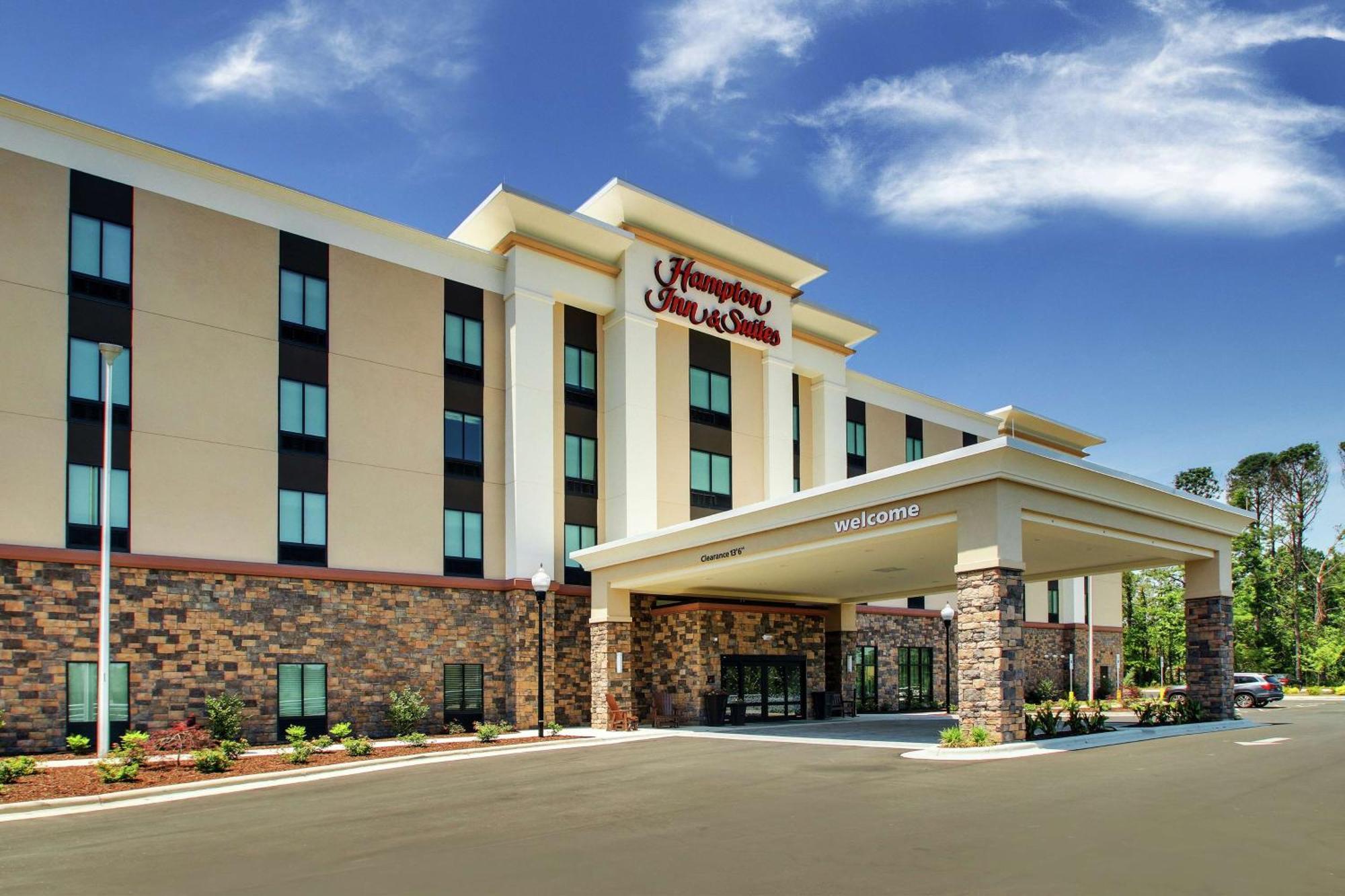Hampton Inn & Suites By Hilton Southport Exterior foto