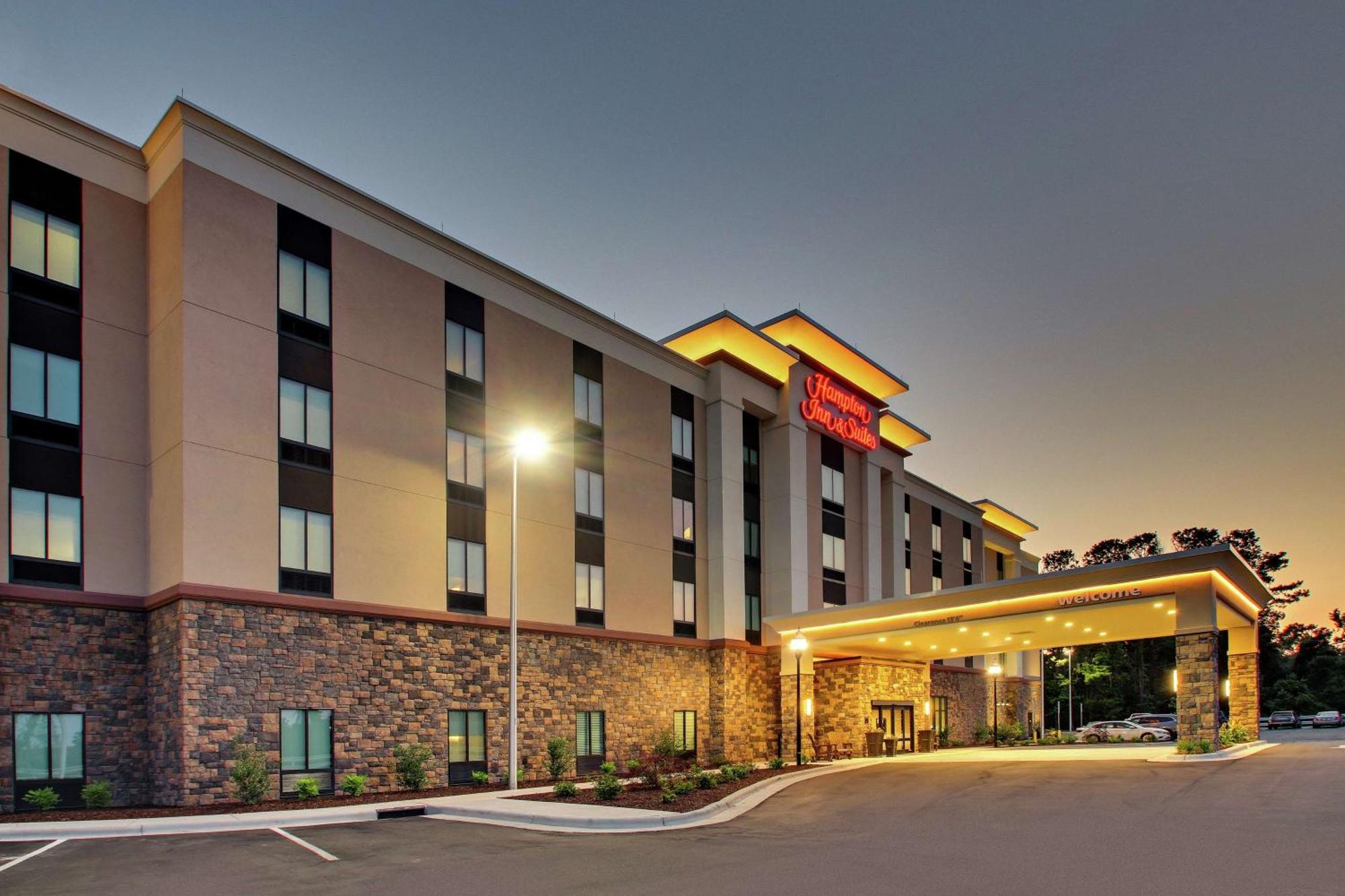 Hampton Inn & Suites By Hilton Southport Exterior foto